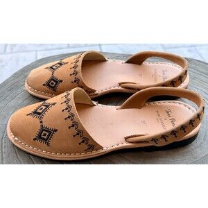 Toni Pons/World Family Ibiza Embroidered Leather Avarca Sandals Size 37 US 6.5-7